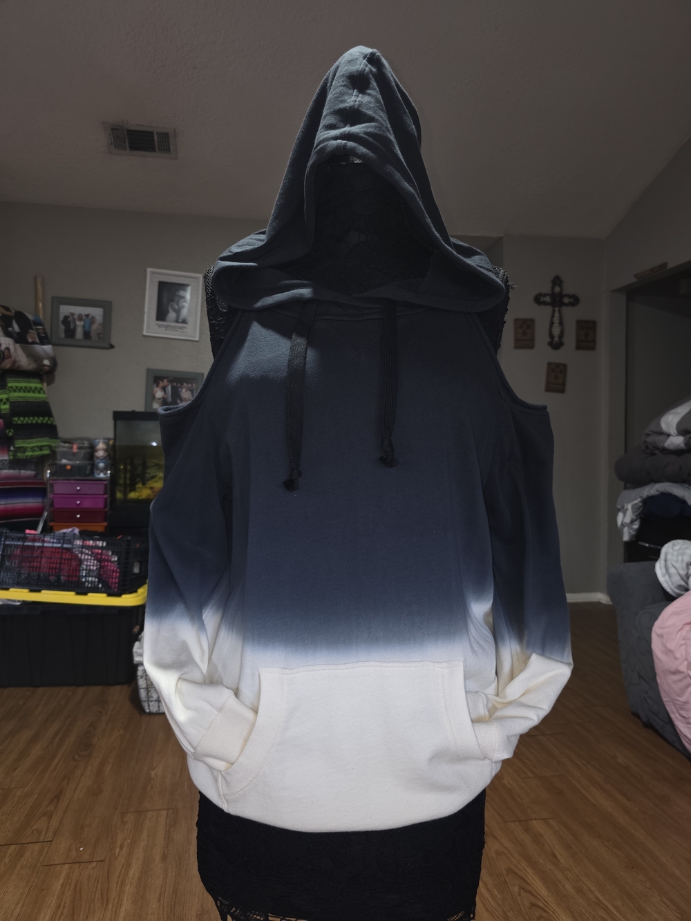 VENUS Ombre Off-Shoulder Hoodie Sweater in Navy and White